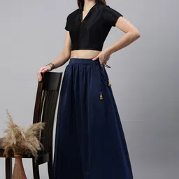 De Moza V-Neck Short Sleeves Saree Blouse image 5