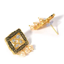 SOHI Gold-Plated White & Black Stone-Studded & Pearl Beaded Jewellery Set image 3