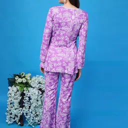 Popwings Floral Printed V-Neck Top With Trousers image 4