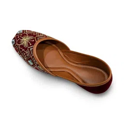 RJ FOOTWEAR Women Embellished Party Mojaris with Embroidered Flats image 3