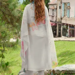 Indo Era Women Floral Embroidered Regular Thread Work Liva Kurta with Trousers & With Dupatta image 4