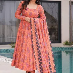 N.B.F Fashion Women Floral Printed Panelled Kurta with Trousers & With Dupatta-picture-36