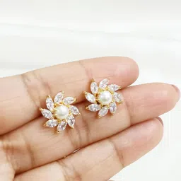 UrbanLuk Floral Studs Earrings image 5