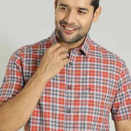 Indian Terrain Men Tartan Checks Cotton Slim Fit Casual Shirt-picture-32