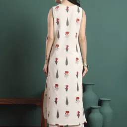 NYPA Women Floral Printed V-Neck Kurta with Palazzos image 3