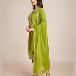 ANVERI TEXTILES Women Ethnic Motifs Embroidered Kurta with Trousers & Dupatta image 5