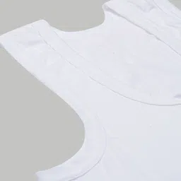 CAVENDERS Pack Of 3 Cotton Basic Vests c12=SWIFT---3---85 image 4