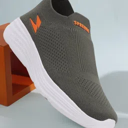 SPRENGE Men Textured Slip-On Sneakers-picture-28