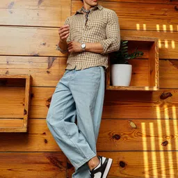 Campus Sutra Men Comfort Opaque Checked Casual Shirt image 2