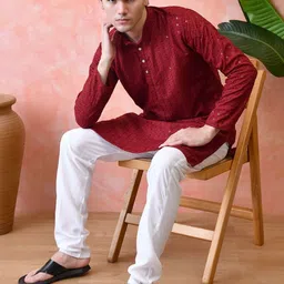 KUNDALI KAKSHAY Men Mandarin Collar Regular Kurta with Pyjamas Kurta Set image 4