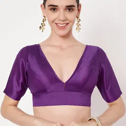 studio rasa Women Solid V-neck Sheen Crop Top-image-60