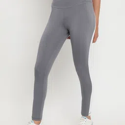 Wearjukebox Women Slim-Fit Ankle-Length Gym Tights image 3