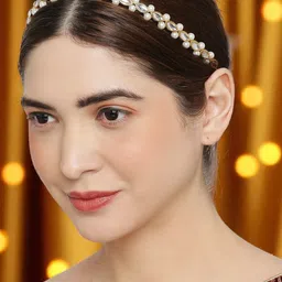 fabula Kundan Studded & Pearls Head Chain-picture-11