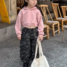 LULU & SKY Girls Camouflage Printed High-Rise Cargos Trousers image 5