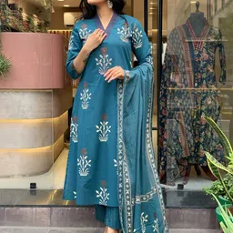 GoSriKi Ethnic Motifs Printed Straight Kurta With Trousers & Dupatta image 3