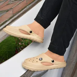 urbobox Men Slides image 4