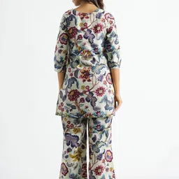 TOOCHKI Floral Printed Top With Pyjamas image 2