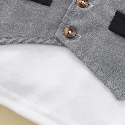 StyleCast Infants Boys Grey Colourblocked Top with Shorts image 4