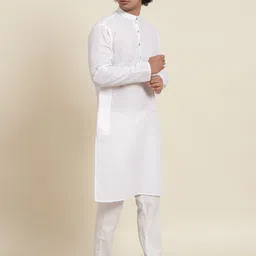 SOJANYA Men White Floral Chikankari Pure Cotton Kurta with Pyjamas & Nehru Jacket image 4