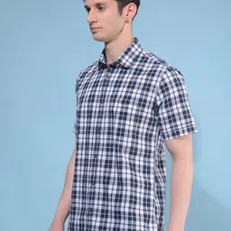 Crimsoune Club Classic Checked Spread Collar Linen Curved Slim Fit Casual Shirt image 2