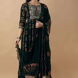 ewedoos Women Viscose Rayon Kurta Pant Dupatta Set image 3