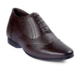 Bxxy Men Textured Round Toe Formal Brogues image 2