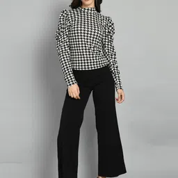 IUGA Geometric Printed High Neck Puff Sleeve Fitted Top image 2