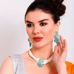 Cierra Gold Plated Stones Studded & Beaded Jewellery Set image 4