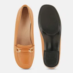 Mast & Harbour Round Toe Block Heeled Pumps image 2