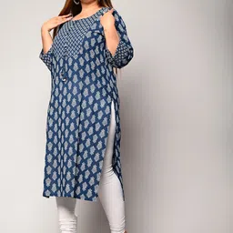 Swasti Women Blue Ethnic Motifs Printed Kurta image 5