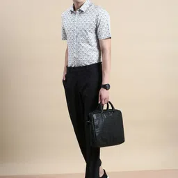 INVICTUS Comfort Slim Fit Geometric Printed Formal Shirt image 5