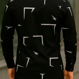 jackbella Men Regular Fit Printed Spread Collar Casual Shirt image 2