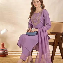 aurbhi Men Viscose Rayon Kurti Pant Dupatta Set image 2