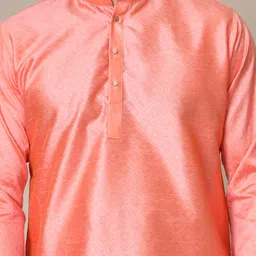 adhirajan Men Solid Cotton Silk Straight Kurta image 2