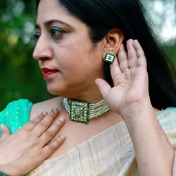 Anouk Gold-Plated Kundan-Studded & Pearl Beaded Multistrand Jewellery Set-picture-15