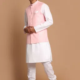 VASTRAMAY Men White Pleated Pure Cotton Kurta with Pyjamas image 3
