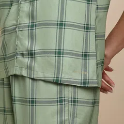 Van Heusen Checked Lapel Collar Night suit image 2