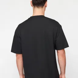 Trendyol Men Solid Round Neck T-shirt image 5