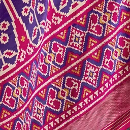 ri-wah Ikat Print Saree with Zari Border image 5