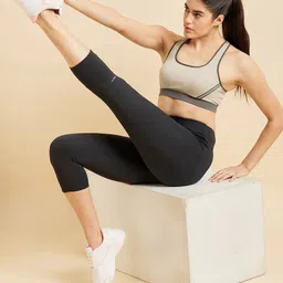 LC-3931RT Women Grey Capri-image-75