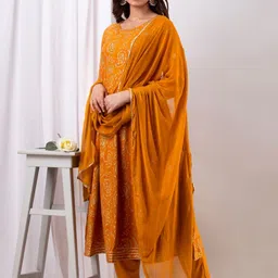 Kesarya Women Yellow & Gold-Toned Paisley Printed Kurta with Trouser & Dupatta Set image 2