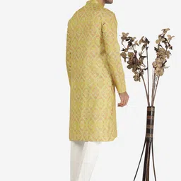 THE KURTA COMPANY Ethnic Motifs Printed Silk Kurta image 3