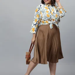 Instafab Plus Women Multicoloured Abstract Printed Casual Shirt image 2