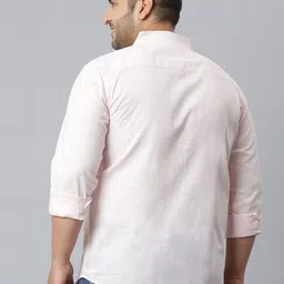 Instafab Plus Men Pink Classic Opaque Casual Shirt image 2
