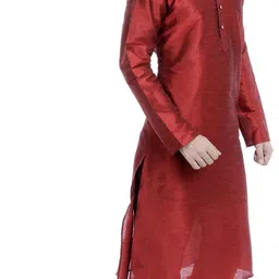 over crowd Men Silk Blend Sherwani Churidar Set image 2