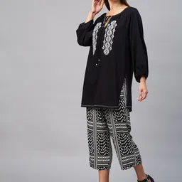 Modern Indian by CHEMISTRY Geometric Embroidered Thread Work Cotton Kurti with Trousers image 5