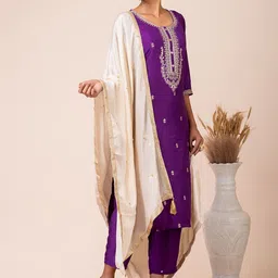 SARSO Women Ethnic Motifs Embroidered Regular Thread Work Kurta with Trousers & With Dupatta image 5