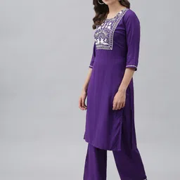 ANGITA Ethnic Motifs Embroidered Round Neck Thread Work Kurta with Palazzos image 5
