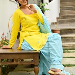 Lavanya The Label Floral Embroidered Square Neck Kurta with Patiala & Dupatta image 5