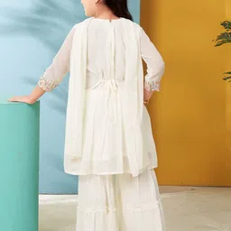 Aarika Girls Floral Embroidered Empire Thread Work Kurta with Trousers & With Dupatta image 5